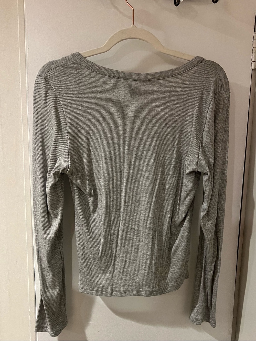 Gray Ribbed V-Neck Button Down Long Sleeve Top - Picture 2 of 2